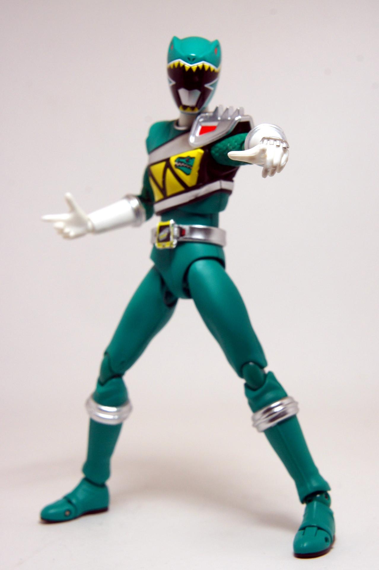 S.H. Figuarts Kyoryu Blue and Green Gallery by ...
