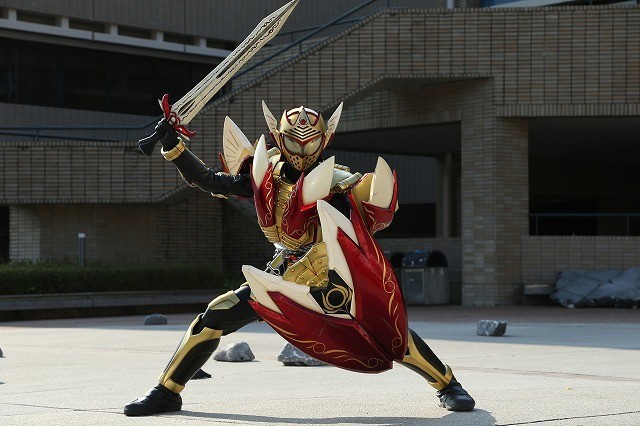 http://news.tokunation.com/wp-content/uploads/sites/5/2014/05/Kamen-Rider-Kabuki-2.jpg