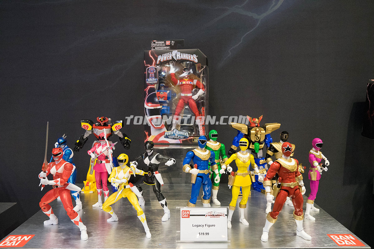 Legacy_Morphin_Metallic_Toy_Fair_2017_006.jpg