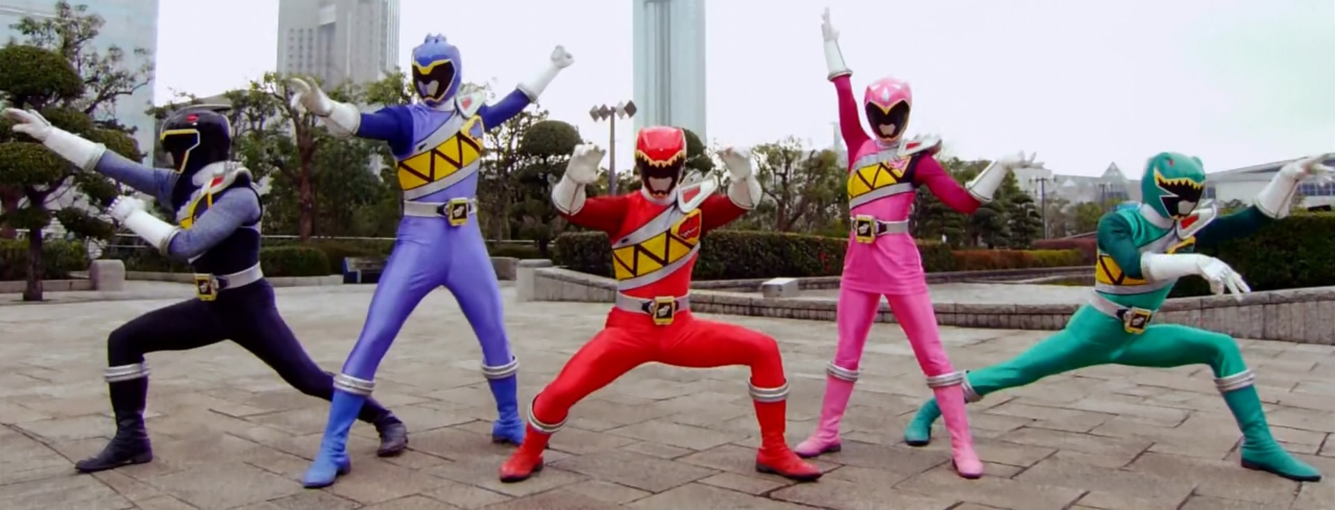 Power Rangers Monday - The Top 5 Things We Want Adapted From Kyoryuger ...