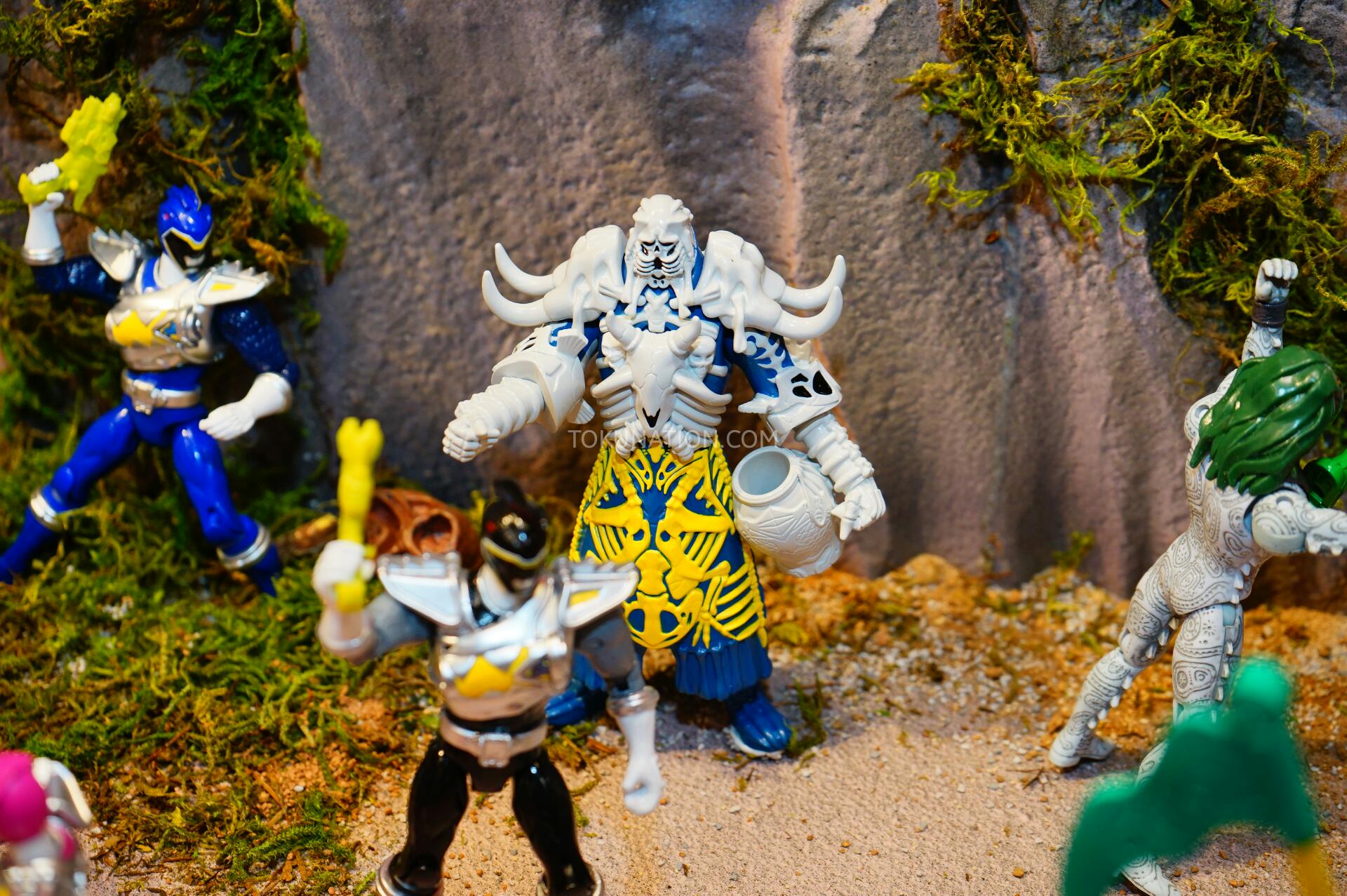 Toy Fair 2015 - Power Rangers Dino Charge 5" Figures - Tons of Villains ...
