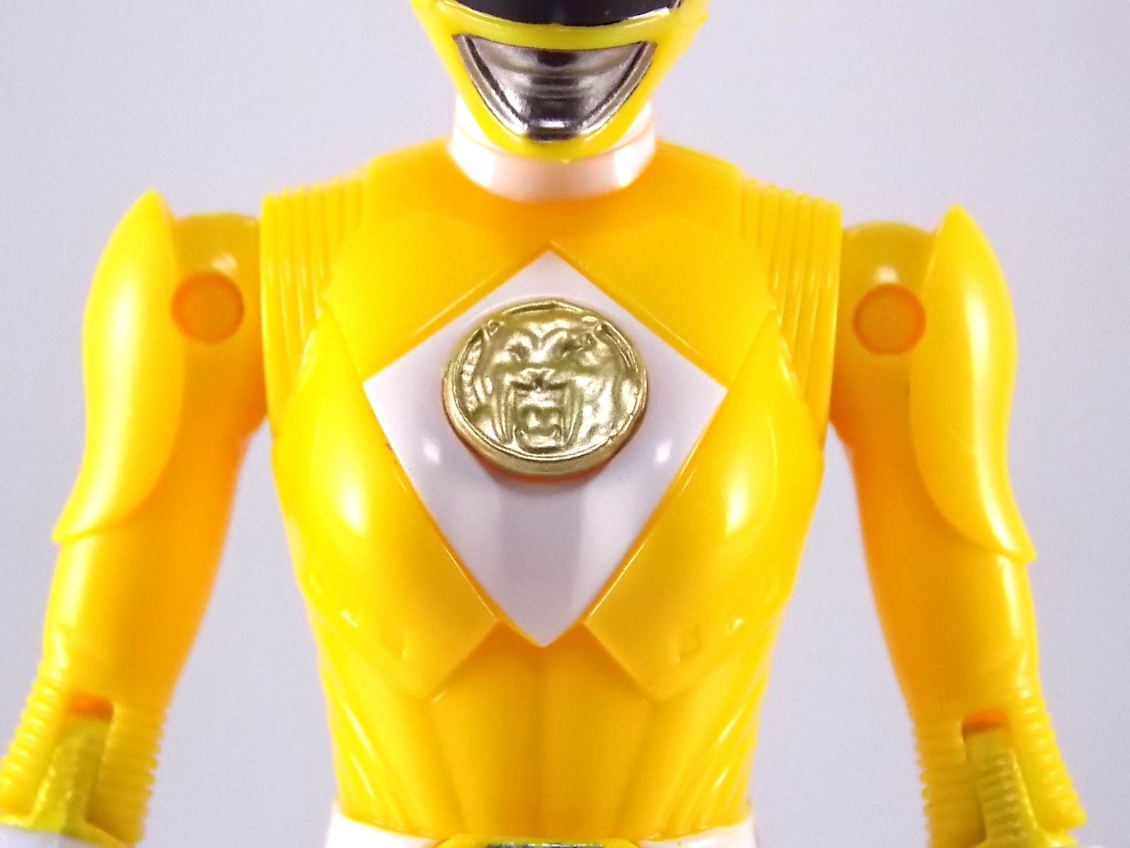 Legacy Mighty Morphin Power Rangers Movie 5 Inch Yellow Ranger Gallery ...
