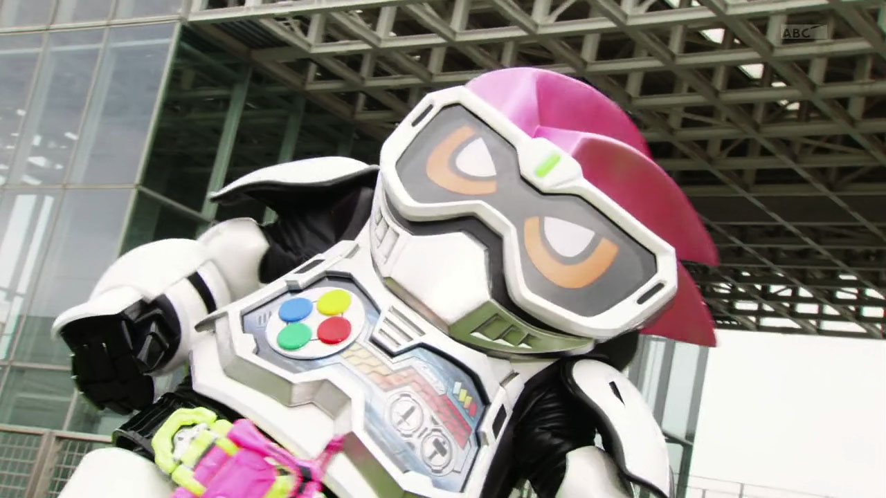 Over 450 Screen Captures of Kamen Rider Ex-Aid Episode 01 - Tokunation