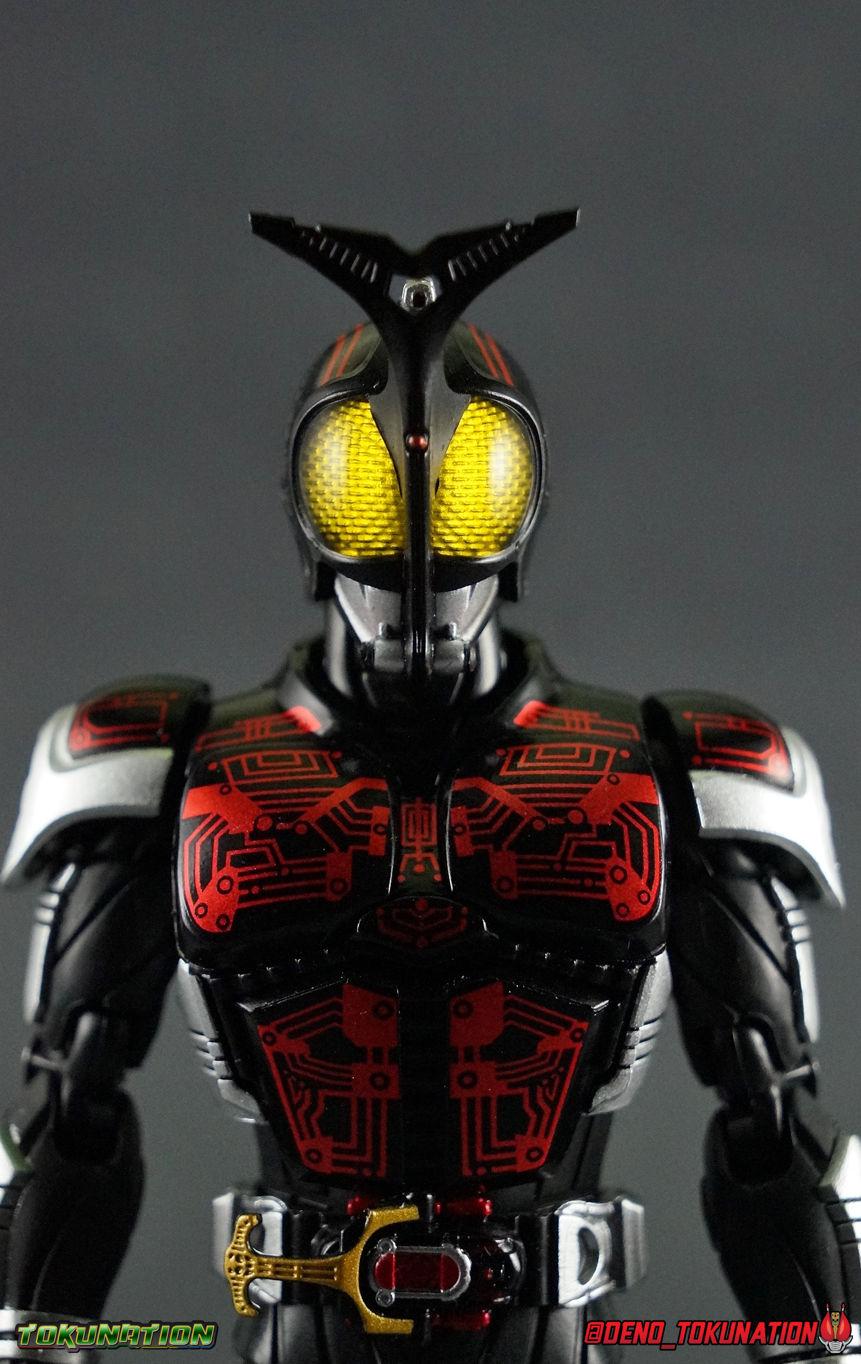 S.H. Figuarts Shinkocchou Seihou Kamen Rider Dark Kabuto Gallery