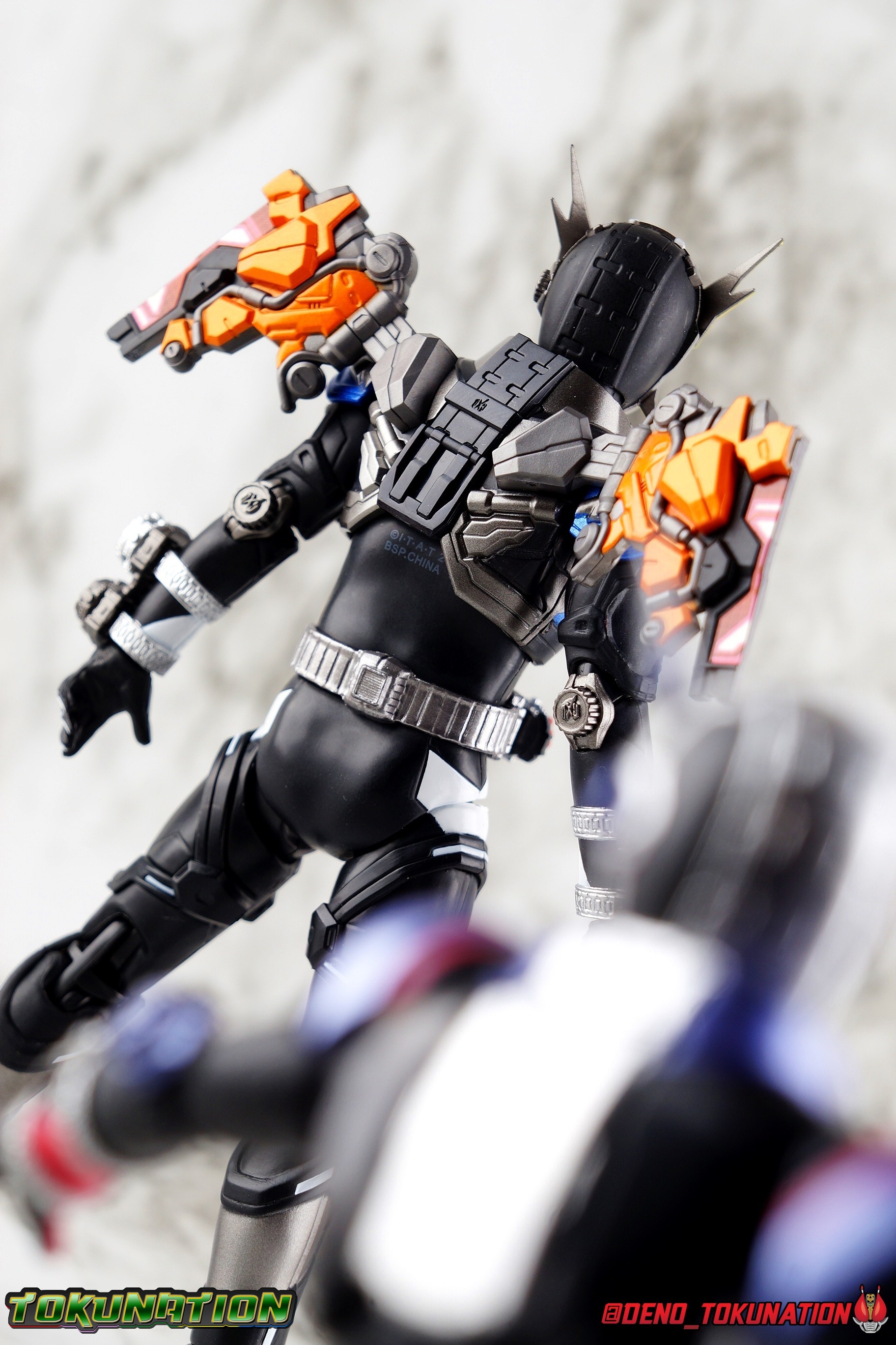 S.H. Figuarts Kamen Rider Geiz Revive (True Savior Set ...